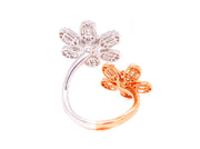 2.20ct 18k two tone flower design cocktail ring